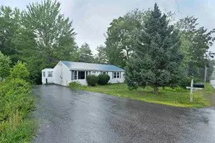 11 Massachusetts Ave, Meredith, NH 03253 - Photo 6