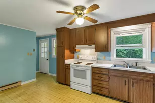 11 Massachusetts Ave, Meredith, NH 03253 - Photo 12