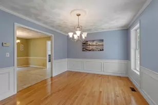 13 Lantern Dr, Sandown, NH 03873 - Photo 12
