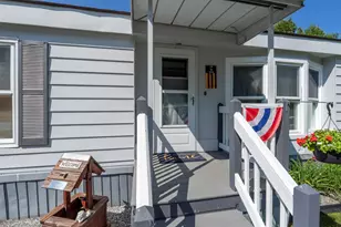 128 Partridge Ln, Goffstown, NH 03045 - Photo 2