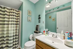 616 Springbrook Cir, Portsmouth, NH 03801 - Photo 18