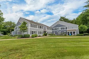 616 Springbrook Cir, Portsmouth, NH 03801 - Photo 2