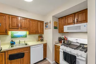 616 Springbrook Cir, Portsmouth, NH 03801 - Photo 12