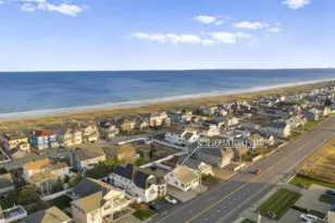 212 Ocean Blvd, Seabrook, NH 03874 - Photo 2