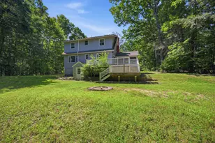 44 Holmeswood Dr, Sandown, NH 03873 - Photo 2