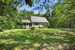 44 Holmeswood Dr, Sandown, NH 03873 - Photo 1