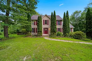 28 Chelsea Ct, Henniker, NH 03242 - Photo 2