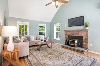 694 Walnut Street, Manchester, NH 03104 - Photo 12