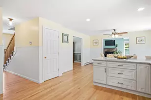 694 Walnut St, Manchester, NH 03104 - Photo 12