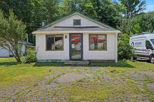 51 High St, Epping, NH 03042 - Photo 2