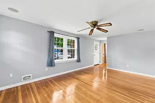 283 S Hall St, Manchester, NH 03103 - Photo 14