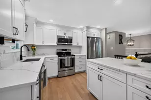 24A Sparhawk Dr, Londonderry, NH 03053 - Photo 4