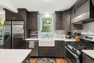 24 Hitching Post Ln, Bedford, NH 03110 - Photo 8