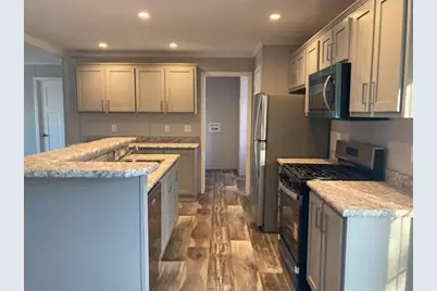 40 School Street, Canaan, NH 03741 - Photo 2