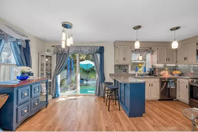 56 Burgundy Drive, Nashua, NH 03062 - Photo 6