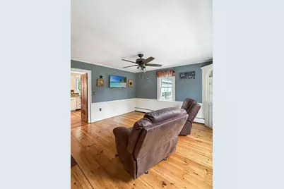 7  Amesbury Road, Newton, NH 03858 - Photo 4