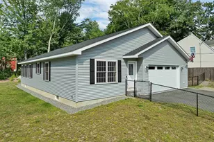 274 Pine St, Laconia, NH 03246 - Photo 2