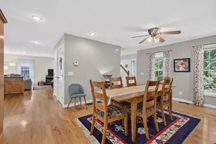 14 Holton Cir, Londonderry, NH 03053 - Photo 10