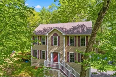 14 Holton Circle, Londonderry, NH 03053 - Photo 2