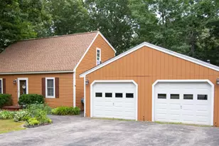 66 Dorothy Dr, Epping, NH 03042 - Photo 2