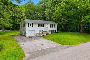 3 Doris St, Derry, NH 03038 - Photo 2