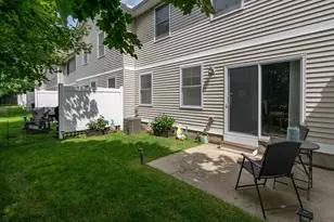 77 Deerwood Dr, Nashua, NH 03063 - Photo 4