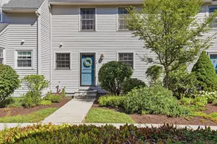 6 Veterans Rd, Amherst, NH 03031 - Photo 2
