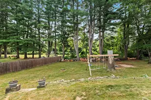 10 Pond St, Salem, NH 03079 - Photo 20