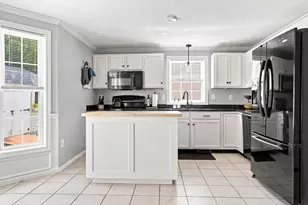 192 Whittington St, Manchester, NH 03104 - Photo 12