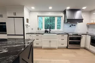 97 Royal Range Rd, Sandown, NH 03873 - Photo 6