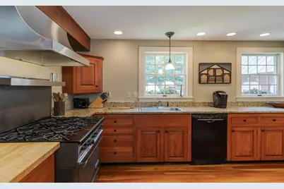 509 Elm Street, Claremont, NH 03743 - Photo 14