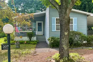 207 Donald Dr, Goffstown, NH 03045 - Photo 10