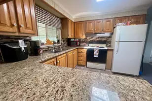 207 Donald Dr, Goffstown, NH 03045 - Photo 4