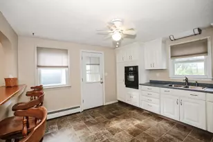 5 York Rd, Hudson, NH 03051 - Photo 10
