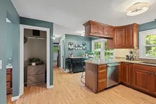 16 Juniper Dr, Amherst, NH 03031 - Photo 8