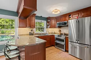 16 Juniper Dr, Amherst, NH 03031 - Photo 4