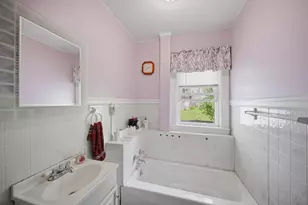 283 Orange St, Manchester, NH 03104 - Photo 16