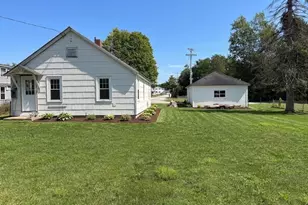 22 Pike Ave, Littleton, NH 03561 - Photo 2