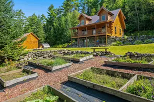 131 Blackberry Ln, Littleton, NH 03561 - Photo 2