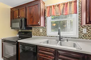 70 S Bow Rd, Hooksett, NH 03106 - Photo 6