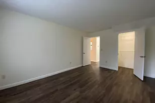 383 Huse Rd, Manchester, NH 03103 - Photo 16