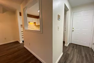 383 Huse Rd, Manchester, NH 03103 - Photo 10