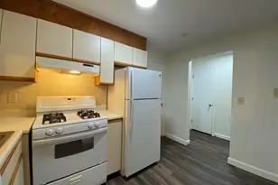 383 Huse Rd, Manchester, NH 03103 - Photo 6