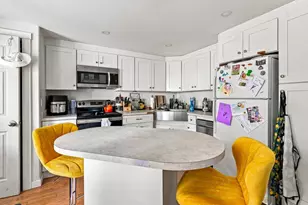 777 Middle Rd, Portsmouth, NH 03801 - Photo 2