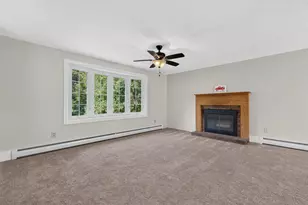 31 Wood Hawk Way, Litchfield, NH 03052 - Photo 4