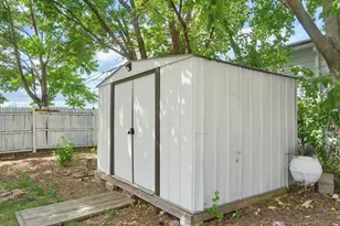 631 Hayward St, Manchester, NH 03103 - Photo 20