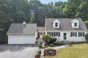 13 Helen Dr, Hooksett, NH 03106 - Photo 2
