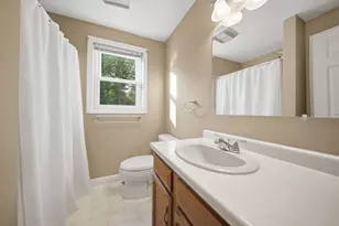25 St Anthony Dr, Hudson, NH 03051 - Photo 32