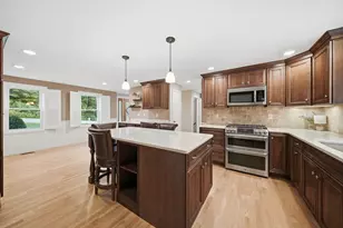 25 St Anthony Dr, Hudson, NH 03051 - Photo 12