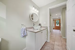 25 St Anthony Dr, Hudson, NH 03051 - Photo 20